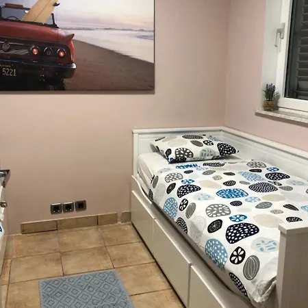 Mit Jacuzzi In By Interhome Vikendica